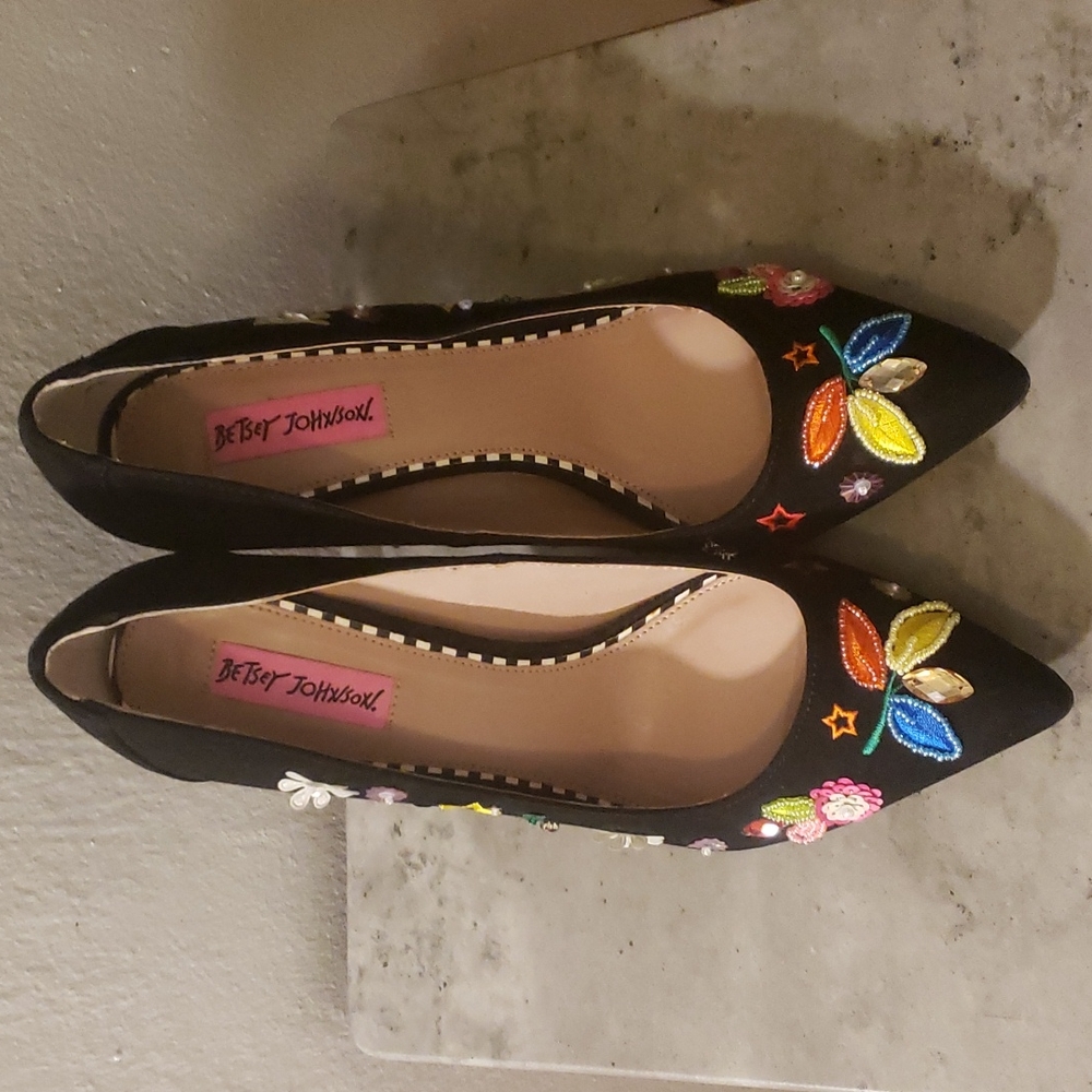 Heels size 9, Heel Height 4 inches